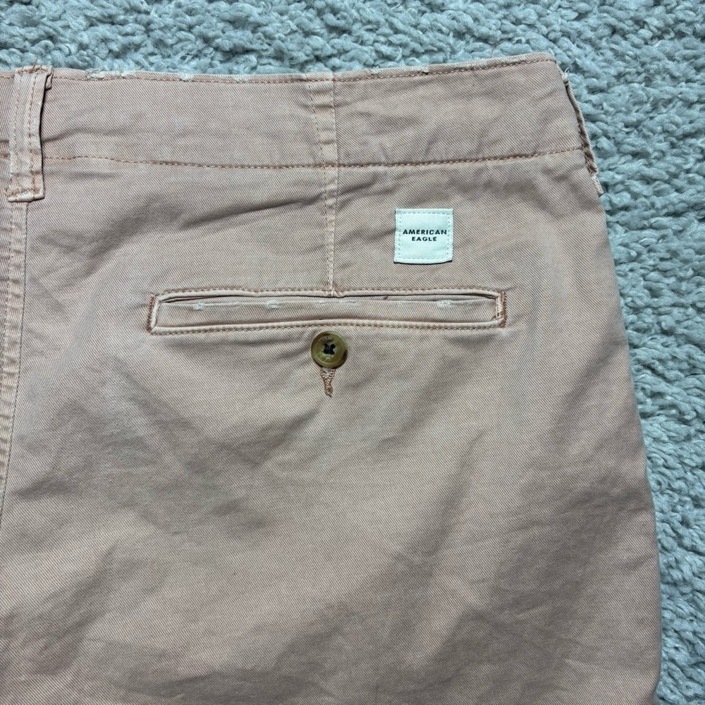 American Eagle Shorts Mens 32 Classic Flex Chino Lived In Distressed Casual Pink - Picture 4 of 5